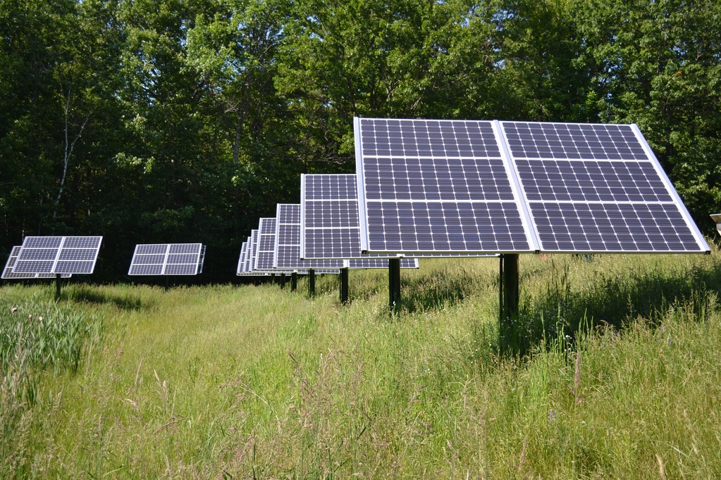 solar-835894.jpg_medium